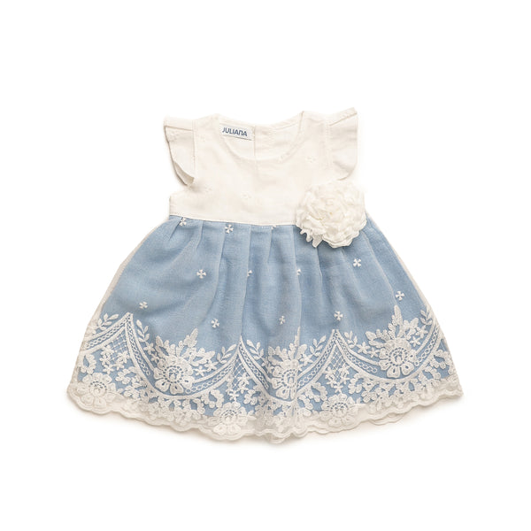 Vestido com detalhe em renda e flor